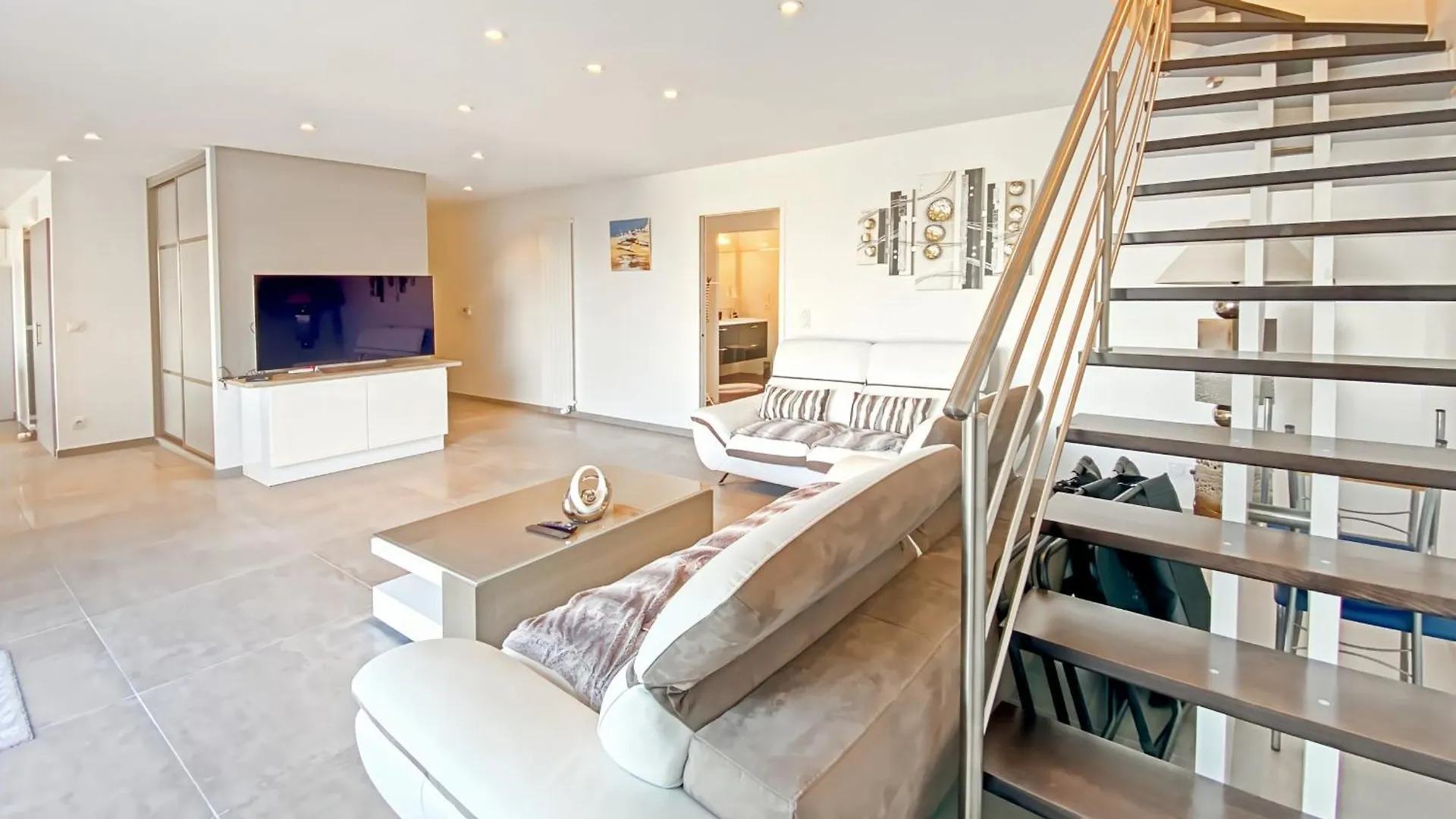 Appartement Duplex 6-8 Pers Avec Terrasse, Jacuzzi Et Garage A Port-Louis - Fr-1-349-230 Franciaország